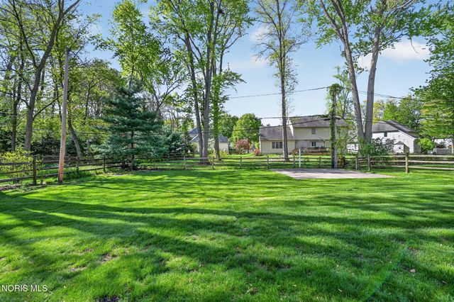 7111 Williamsburg Drive, Sylvania, OH 43560