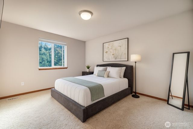 722 E Tacoma Street, Kent, WA 98030