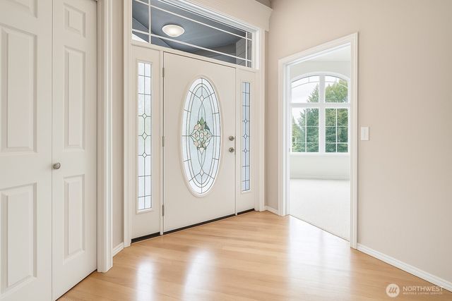 722 E Tacoma Street, Kent, WA 98030