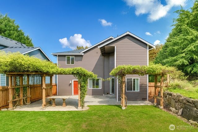 722 E Tacoma Street, Kent, WA 98030