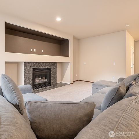 722 E Tacoma Street, Kent, WA 98030