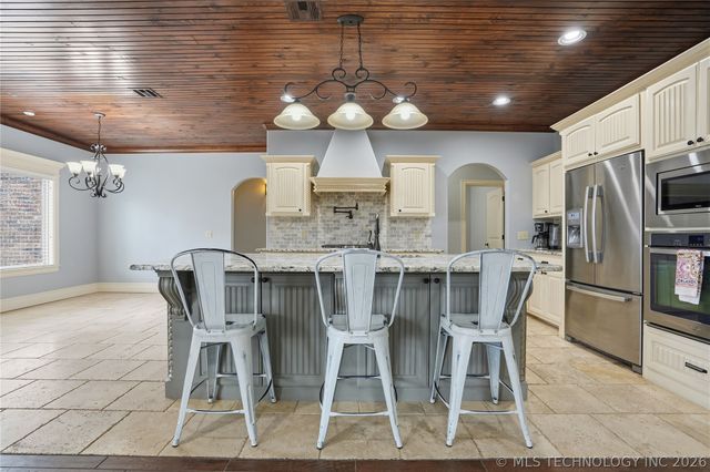 9502 N 143rd East Court, Owasso, OK 74055