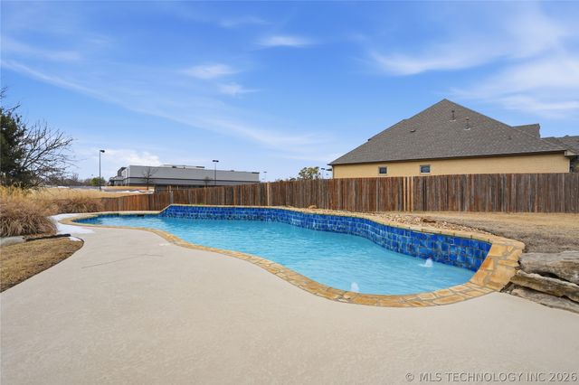 9502 N 143rd East Court, Owasso, OK 74055