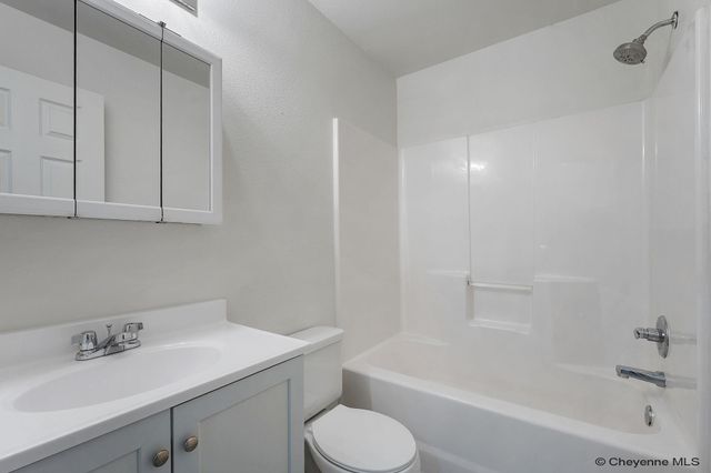 333 PATTON AVE, Cheyenne, WY 82007