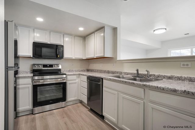 333 PATTON AVE, Cheyenne, WY 82007