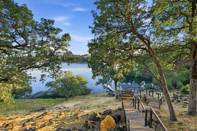 18387 N Shore Dr, Hidden Valley Lake, CA 95467