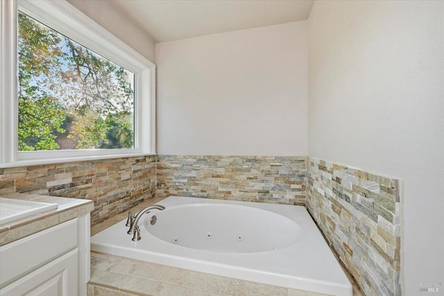 18387 N Shore Dr, Hidden Valley Lake, CA 95467