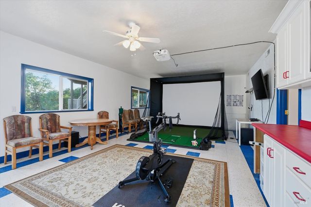 18387 N Shore Dr, Hidden Valley Lake, CA 95467