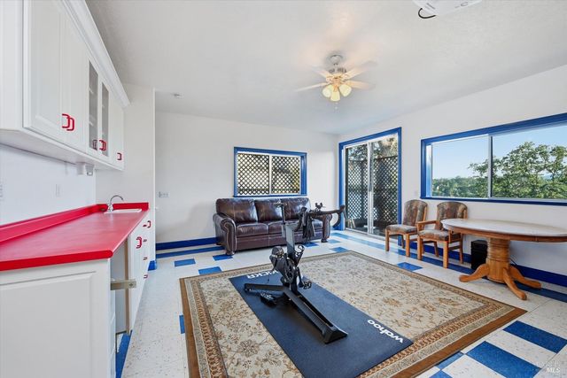 18387 N Shore Dr, Hidden Valley Lake, CA 95467
