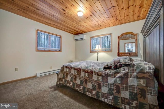 241 WYALUSING DR, Pocono Lake, PA 18347