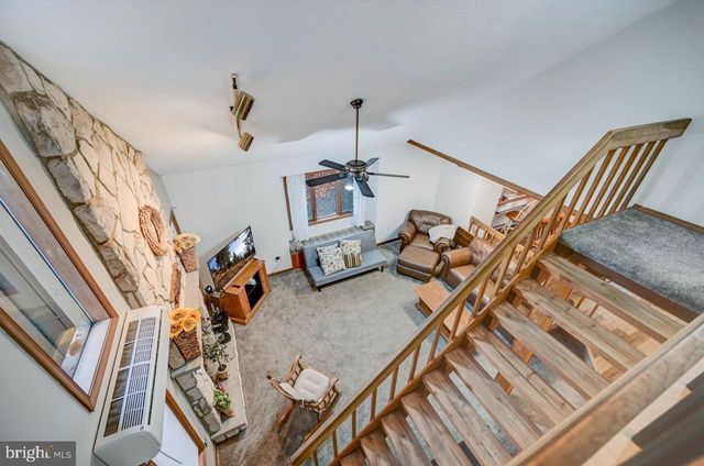 241 WYALUSING DR, Pocono Lake, PA 18347