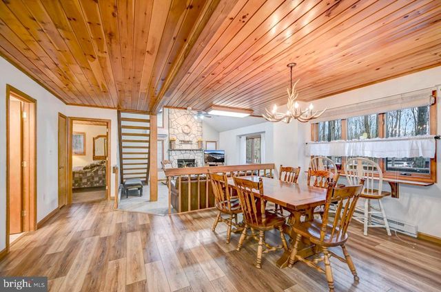 241 WYALUSING DR, Pocono Lake, PA 18347