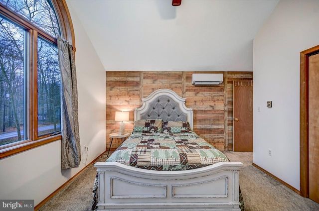 241 WYALUSING DR, Pocono Lake, PA 18347