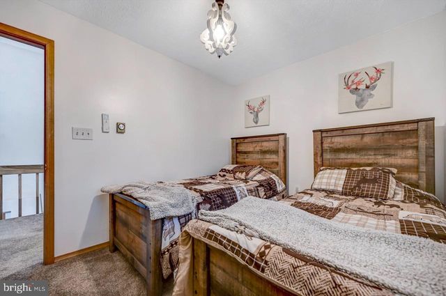 241 WYALUSING DR, Pocono Lake, PA 18347