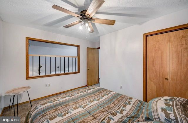 241 WYALUSING DR, Pocono Lake, PA 18347