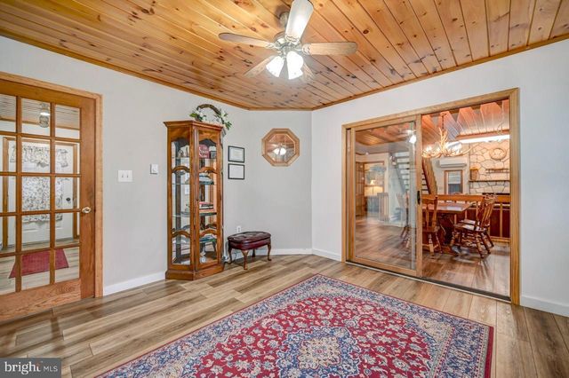 241 WYALUSING DR, Pocono Lake, PA 18347