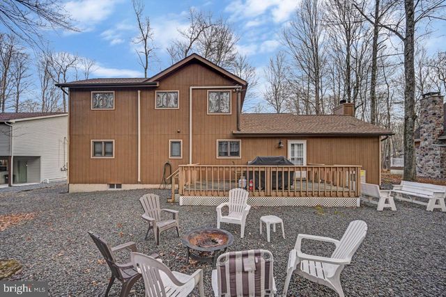 241 WYALUSING DR, Pocono Lake, PA 18347