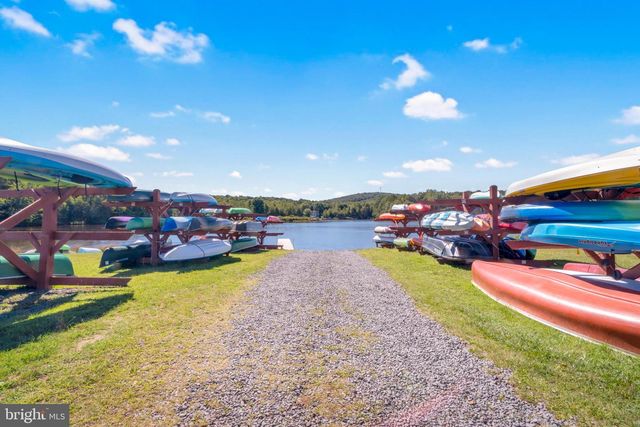 241 WYALUSING DR, Pocono Lake, PA 18347