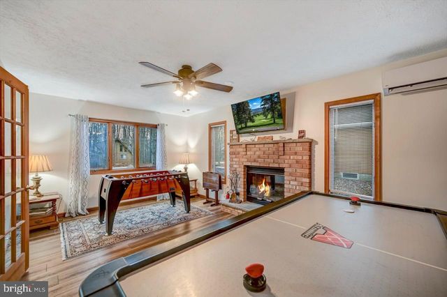 241 WYALUSING DR, Pocono Lake, PA 18347