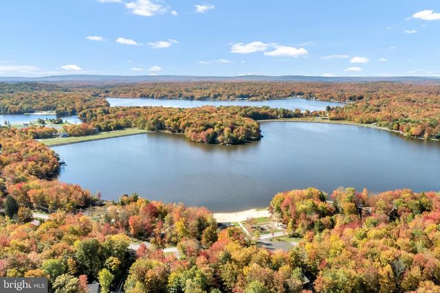 241 WYALUSING DR, Pocono Lake, PA 18347