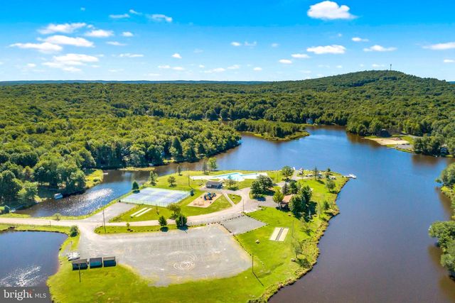 241 WYALUSING DR, Pocono Lake, PA 18347