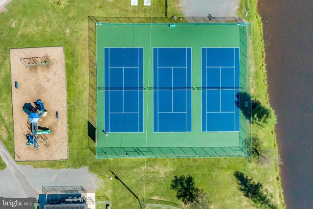 241 WYALUSING DR, Pocono Lake, PA 18347