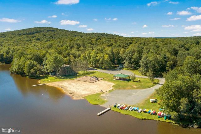 241 WYALUSING DR, Pocono Lake, PA 18347