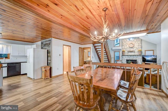 241 WYALUSING DR, Pocono Lake, PA 18347