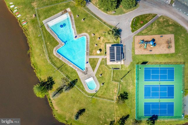 241 WYALUSING DR, Pocono Lake, PA 18347