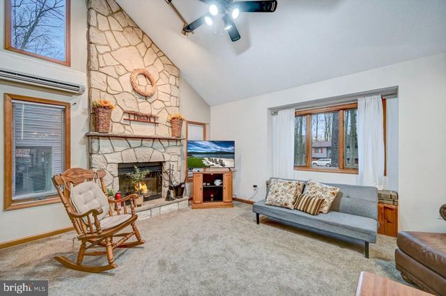 241 WYALUSING DR, Pocono Lake, PA 18347