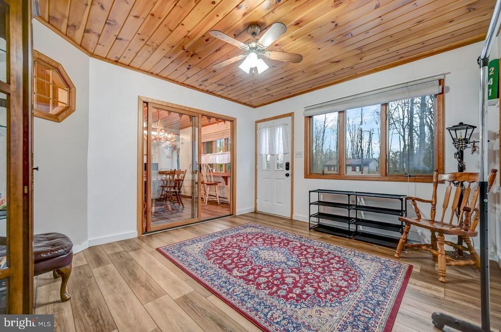 241 WYALUSING DR, Pocono Lake, PA 18347