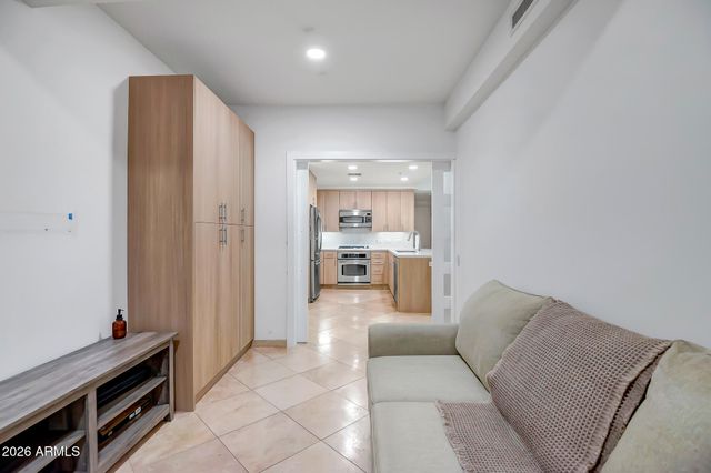 7167 E RANCHO VISTA Drive 2007, Scottsdale, AZ 85251