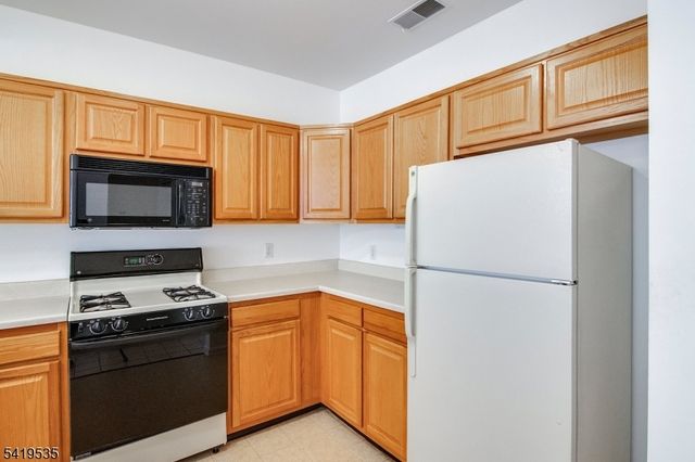 4202 Cleveland Ln 202, Rockaway Twp., NJ 07866