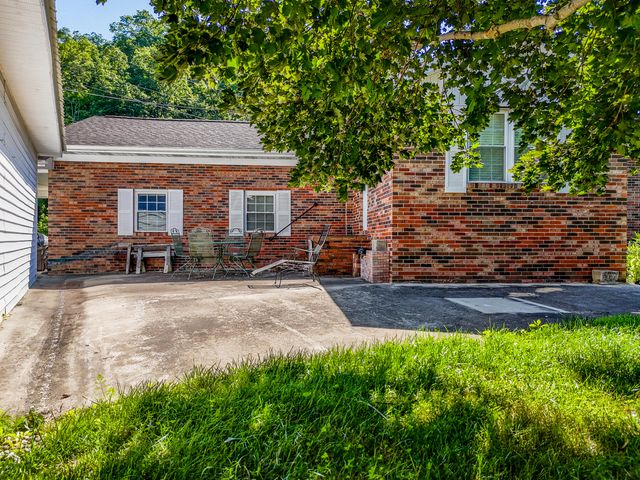 73 Bill Fannin Road, West Liberty, KY 41472