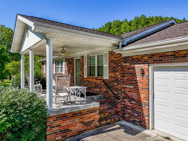 73 Bill Fannin Road, West Liberty, KY 41472