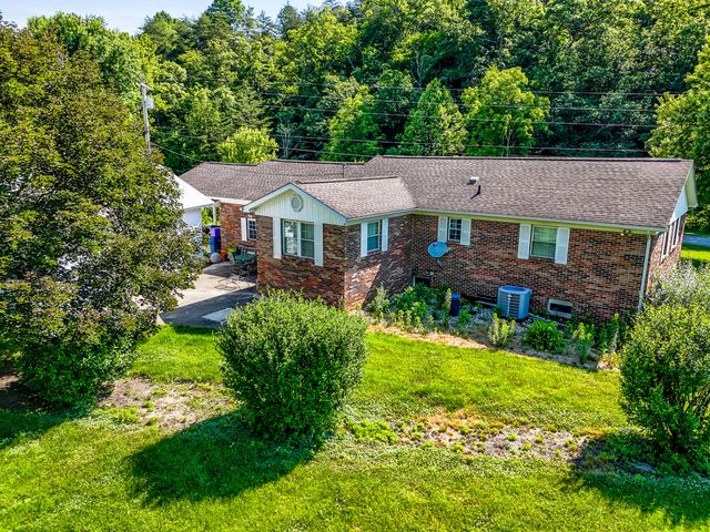 73 Bill Fannin Road, West Liberty, KY 41472