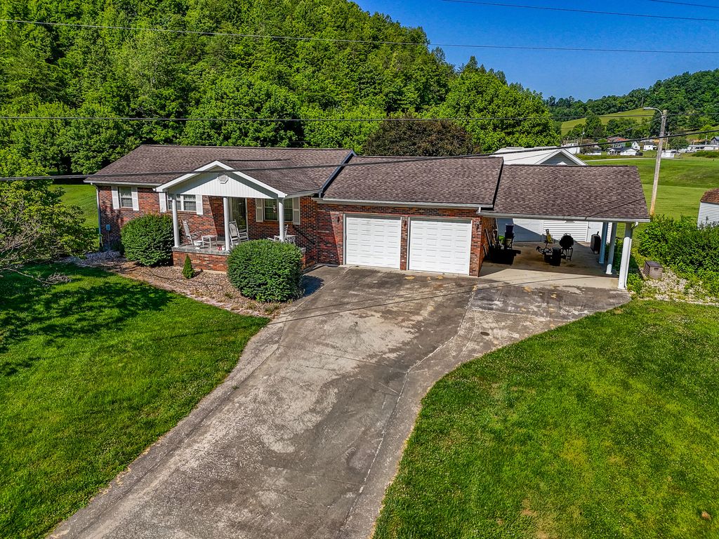 73 Bill Fannin Road, West Liberty, KY 41472