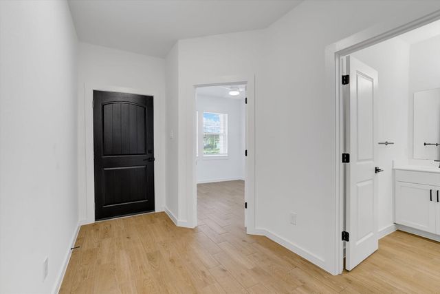 8438 Bay Ridge Circle, Baytown, TX 77523