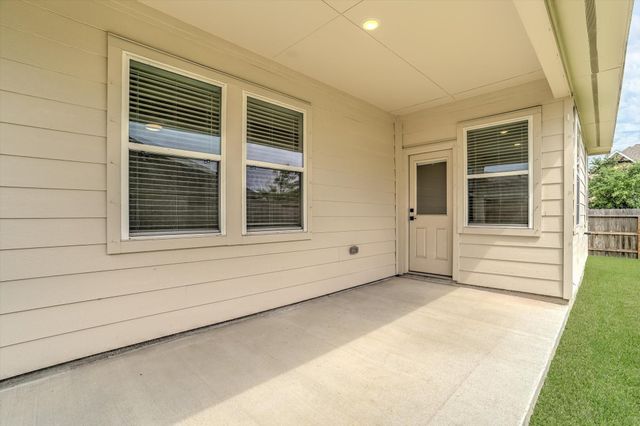 8438 Bay Ridge Circle, Baytown, TX 77523