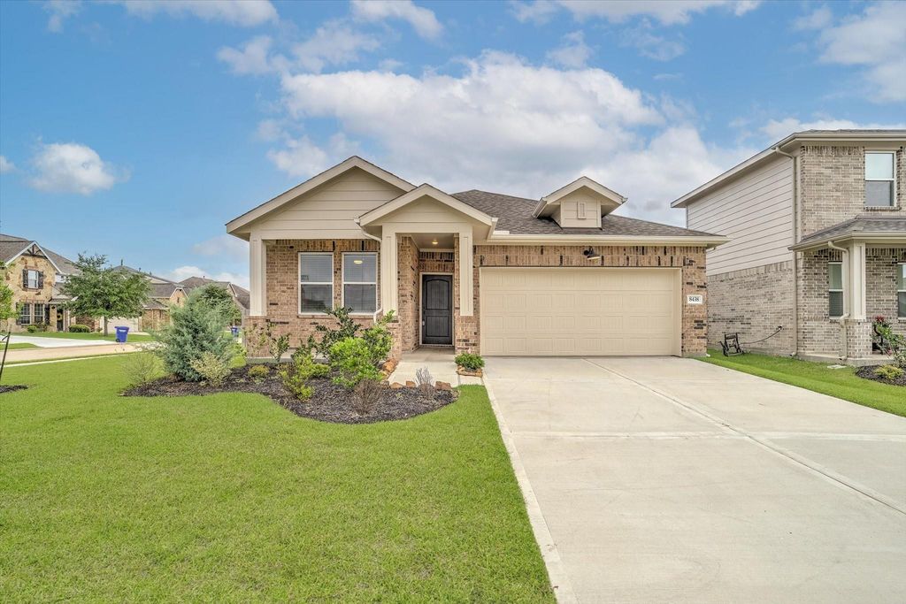 8438 Bay Ridge Circle, Baytown, TX 77523