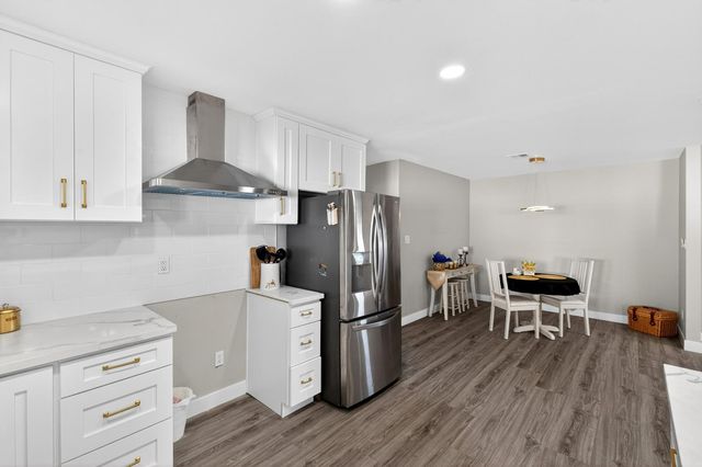 105 W Herndon Ave Spc 64, Pinedale, CA 93650