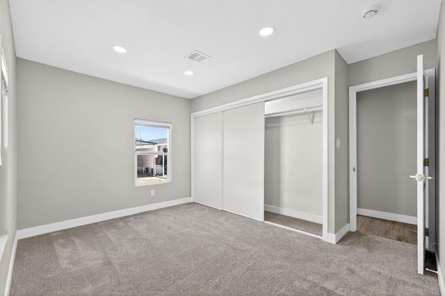 105 W Herndon Ave Spc 64, Pinedale, CA 93650