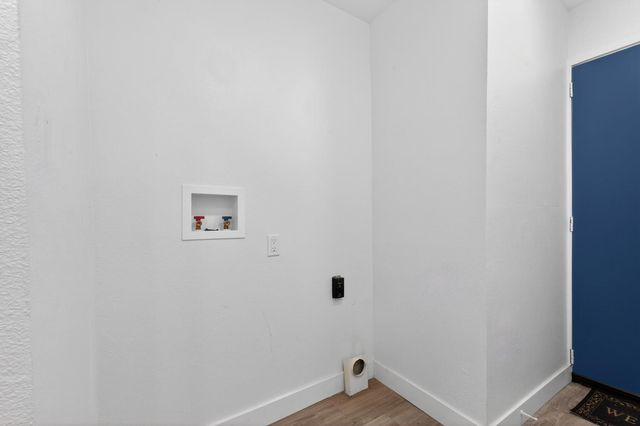 105 W Herndon Ave Spc 64, Pinedale, CA 93650