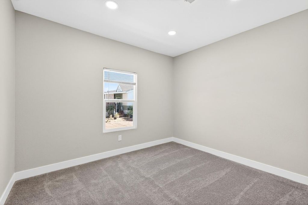 Image 15 of property listing at 105 W Herndon Ave Spc 64, Pinedale, CA 93650