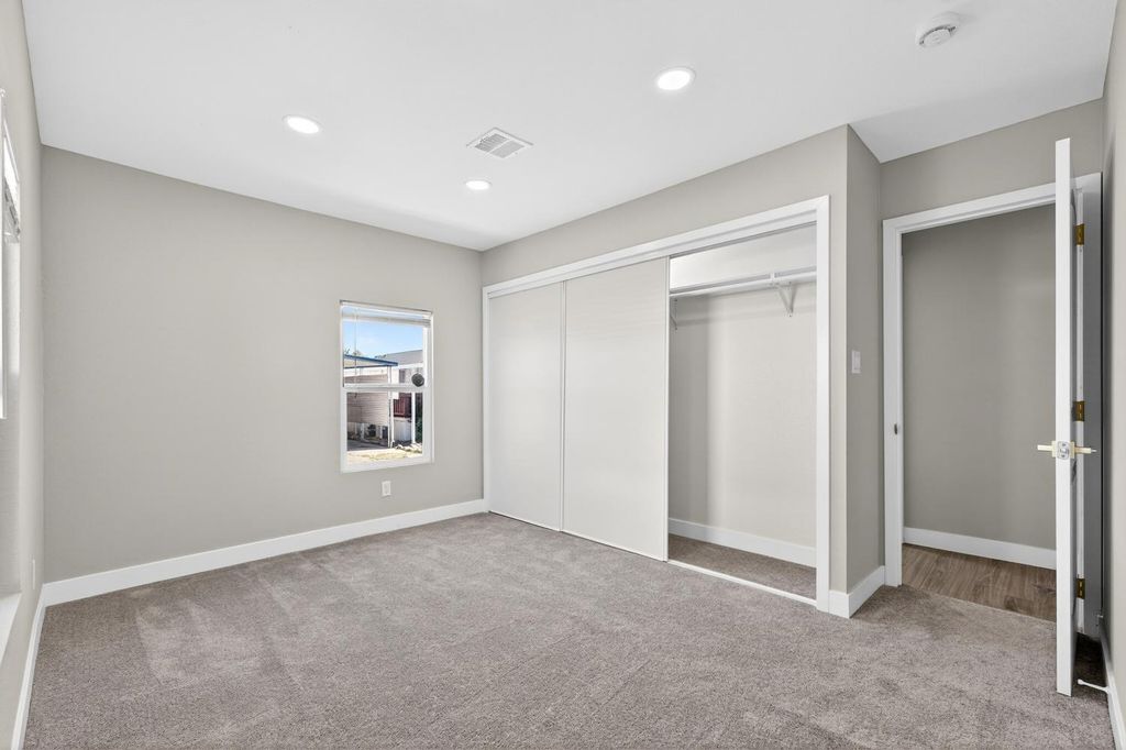 Image 17 of property listing at 105 W Herndon Ave Spc 64, Pinedale, CA 93650