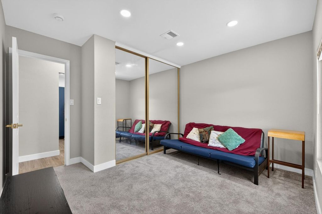 Image 25 of property listing at 105 W Herndon Ave Spc 64, Pinedale, CA 93650