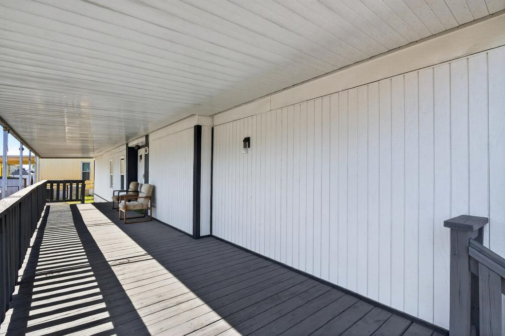 Image 3 of property listing at 105 W Herndon Ave Spc 64, Pinedale, CA 93650