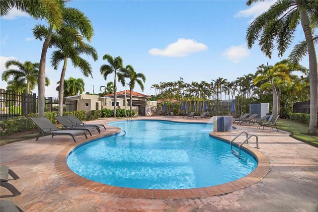 F-15 LAS PALMAS DE CERRO GORDO, Vega Alta, PR 00692