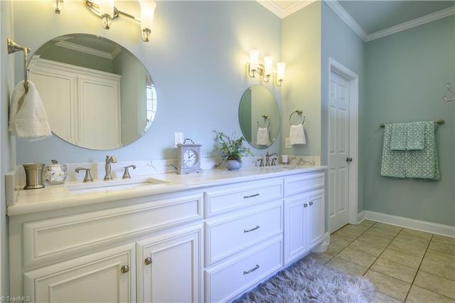 149 Greystone Lane, Mount Airy, NC 27030