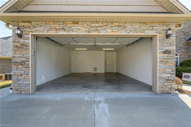 149 Greystone Lane, Mount Airy, NC 27030